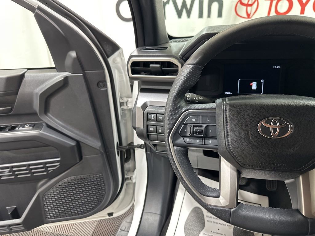 Used 2025 Toyota 4Runner SR5 image 26