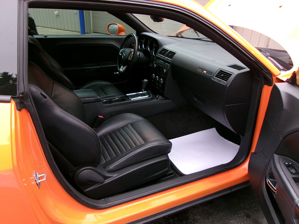 Used 2012 Dodge Challenger SXT Plus image 8