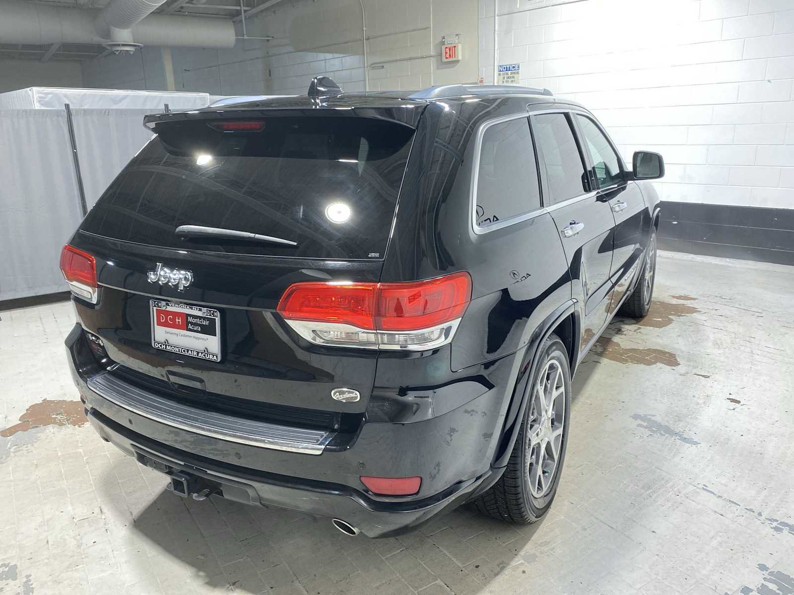 Used 2019 Jeep Grand Cherokee Overland AWD/4WD image 26