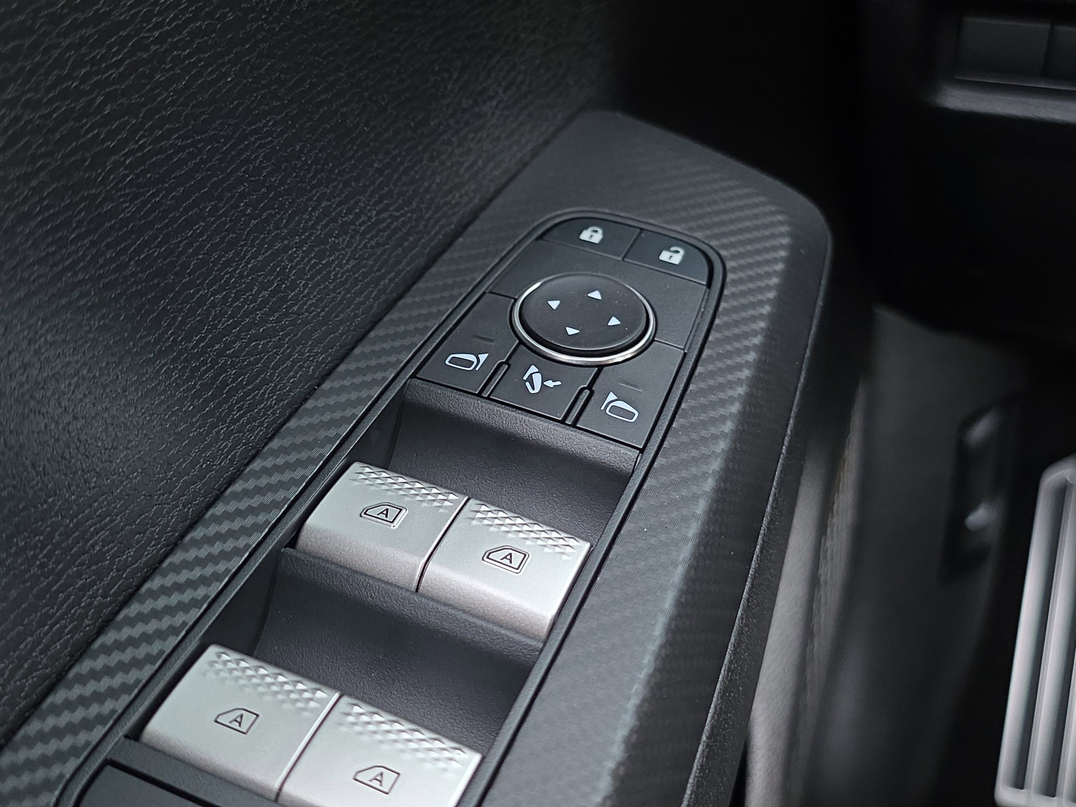 New 2026 Mitsubishi Outlander SEL image 29