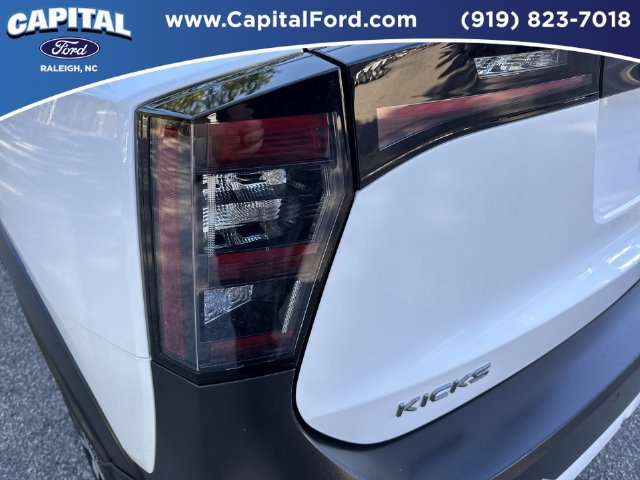 Used 2025 Nissan Kicks SV FWD image 15