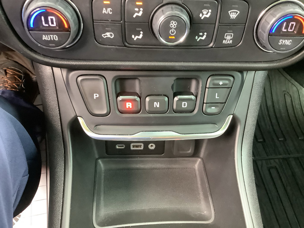 Used 2020 GMC Terrain SLE w/ Driver Convenience Package image 18