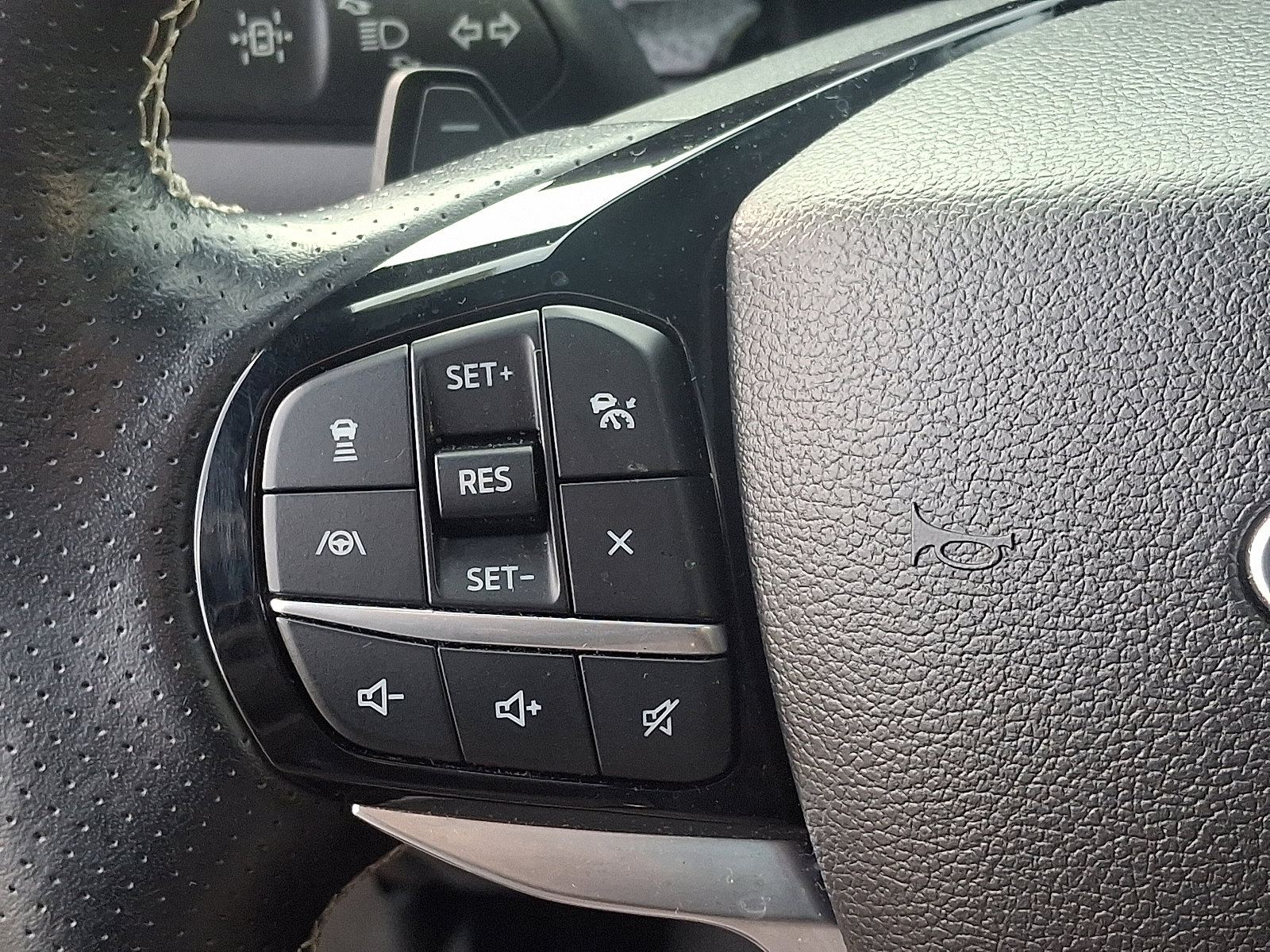 Certified 2022 Ford Explorer ST w/ Equipment Group 401A image 21