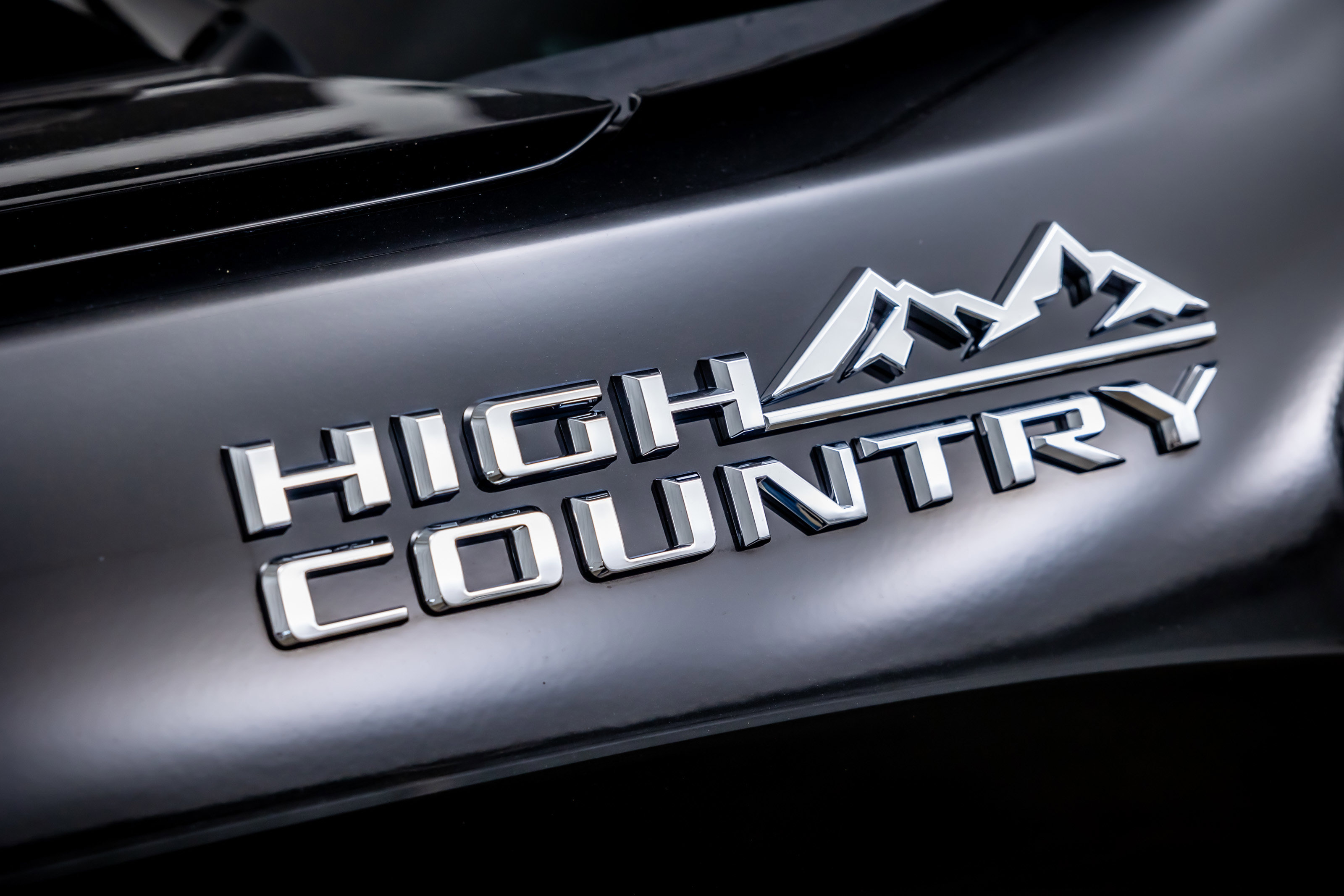 Used 2021 Chevrolet Silverado 1500 High Country w/ Technology Package image 18