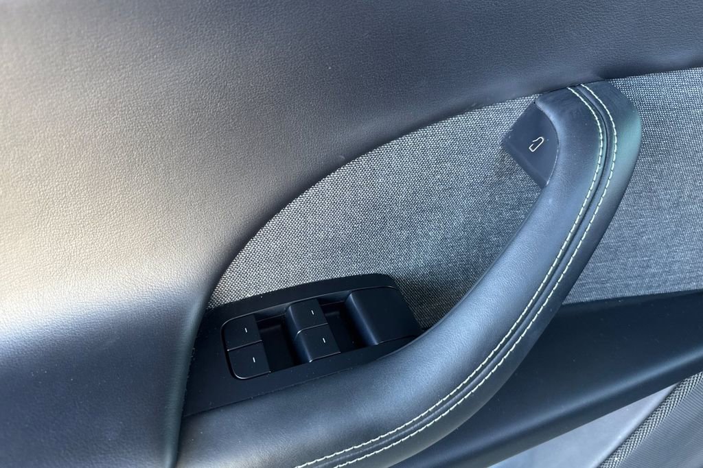 Used 2024 Tesla Model X image 10