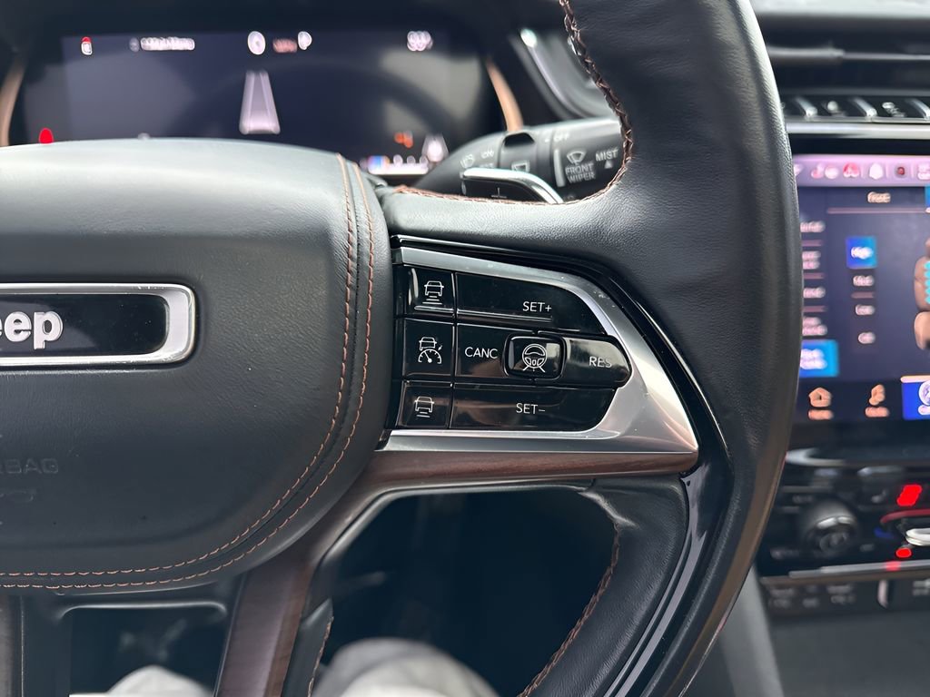 Used 2022 Jeep Grand Cherokee L Summit w/ Advanced Protech Group IV image 38