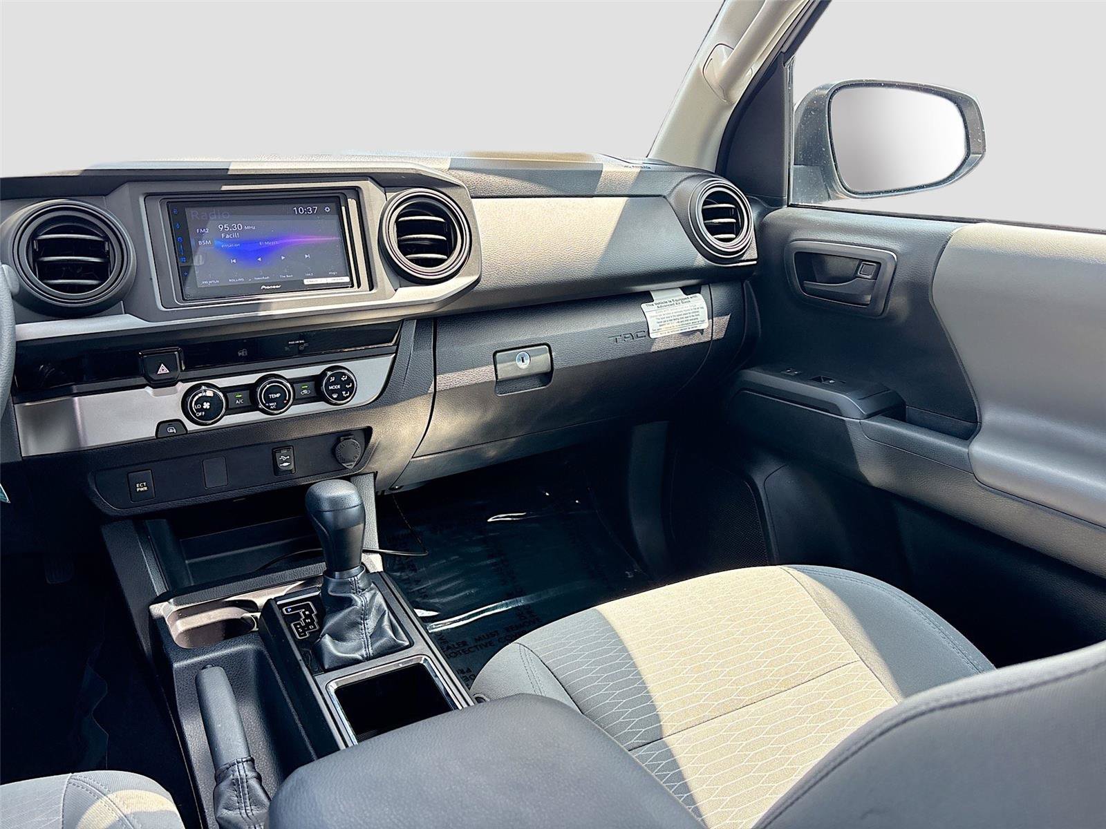 Used 2018 Toyota Tacoma SR RWD image 25