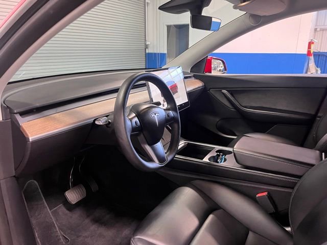 Used 2022 Tesla Model Y Long Range image 19