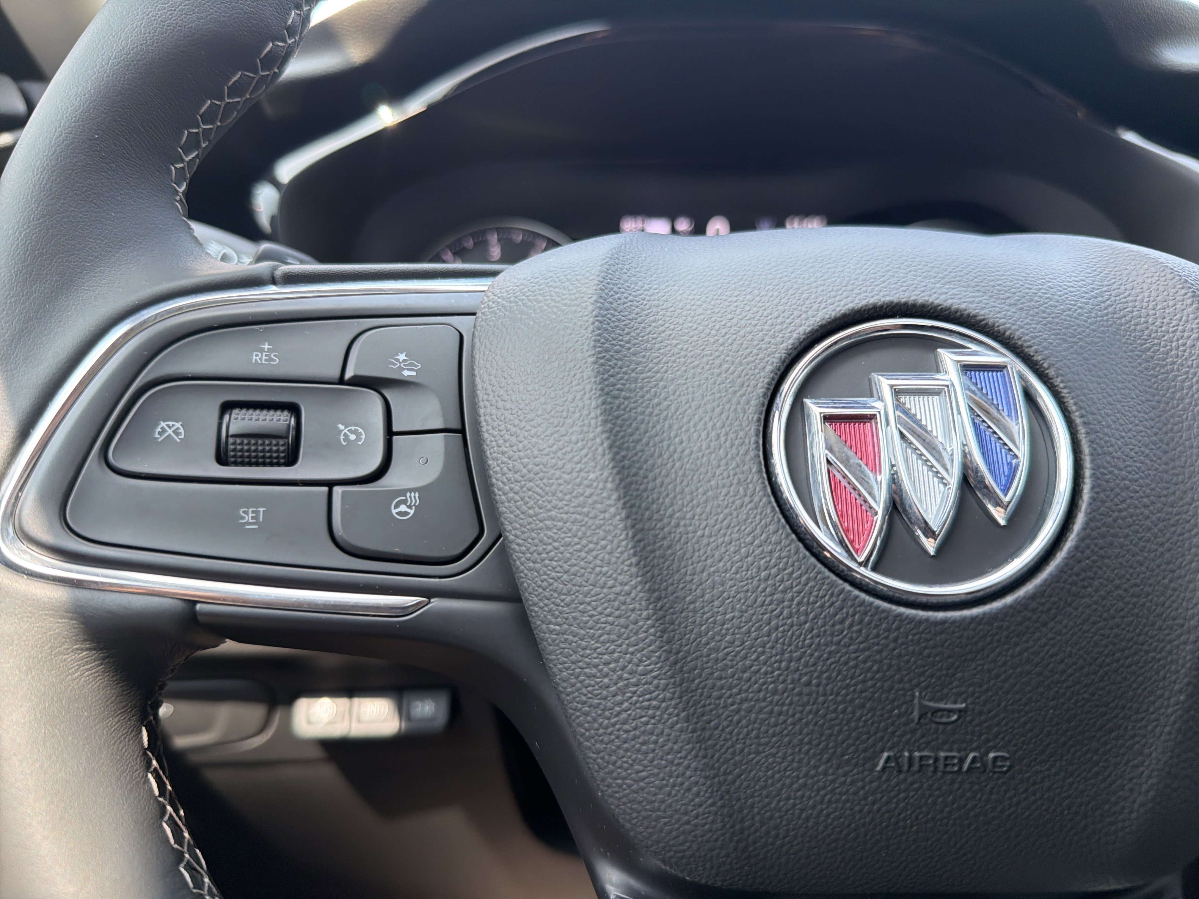 Used 2023 Buick Envision Avenir FWD image 29
