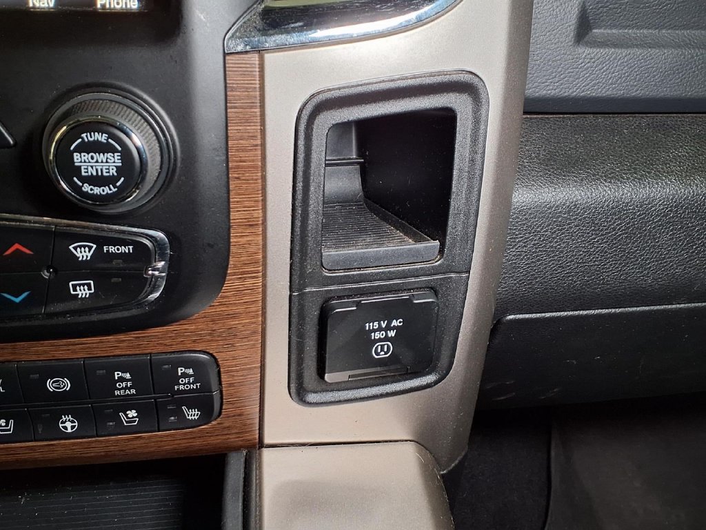 Used 2017 RAM 2500 Laramie w/ Convenience Group AWD/4WD image 11