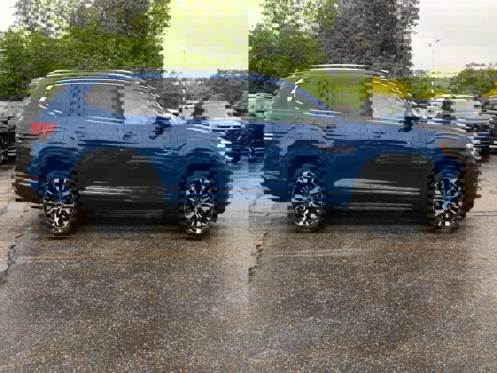 New 2025 Volkswagen Atlas SEL Premium R-Line image 8