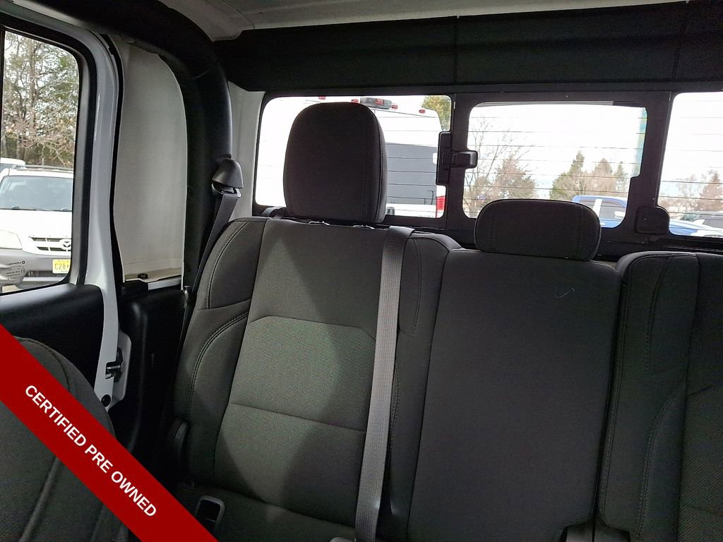 Used 2022 Jeep Gladiator Sport image 18