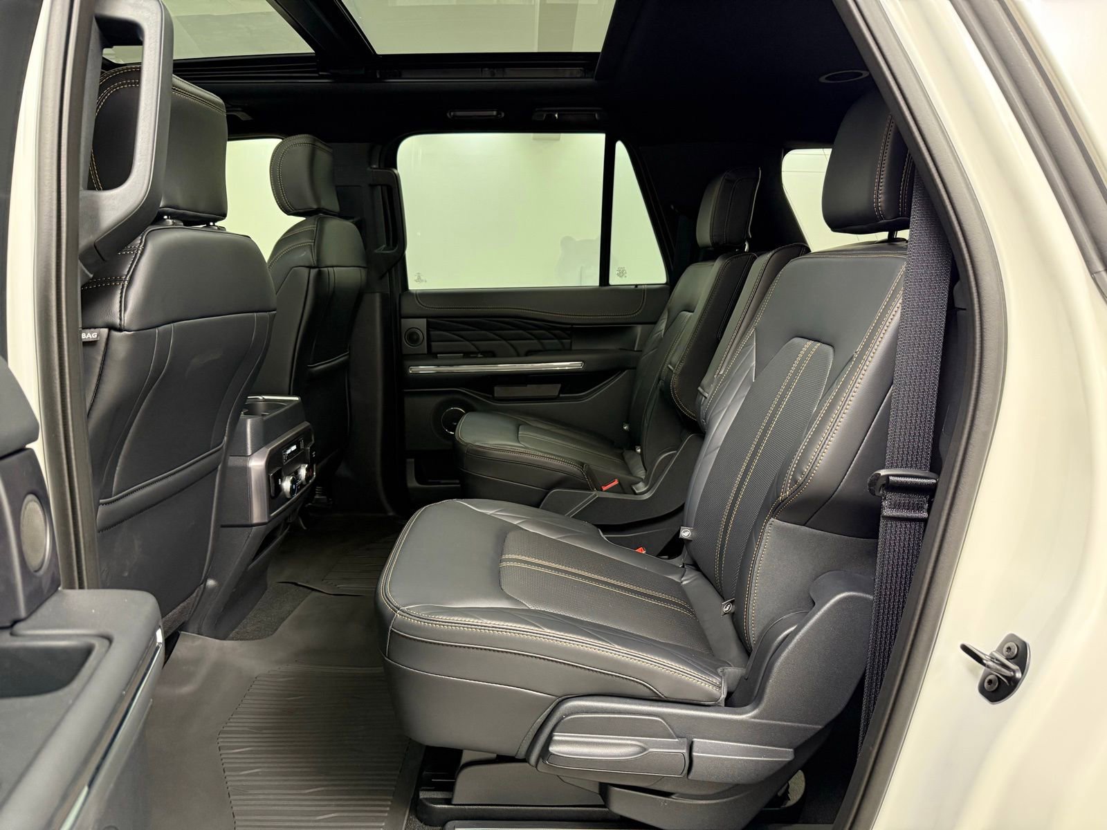 Used 2024 Ford Expedition Max Platinum image 25