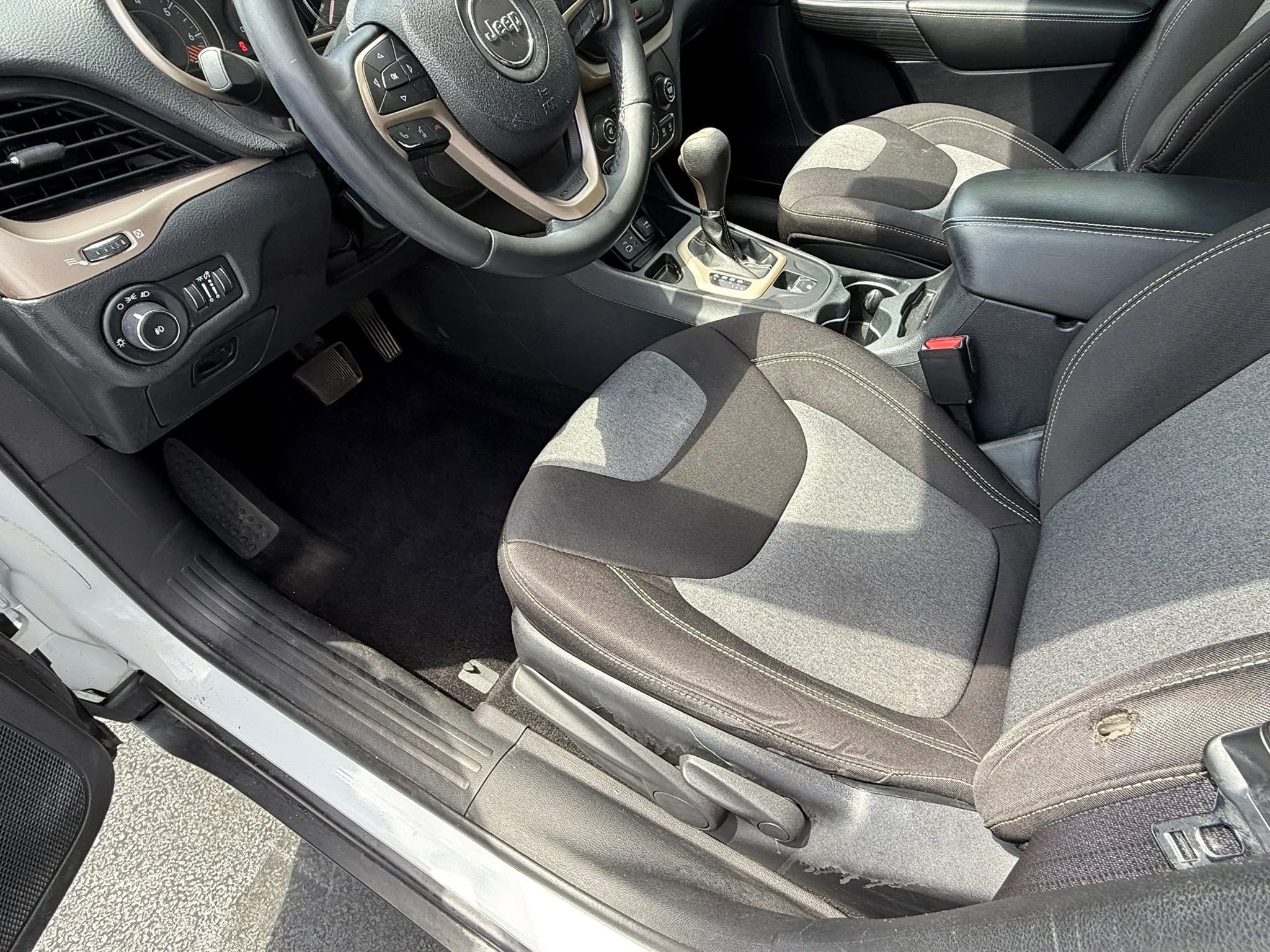 Used 2014 Jeep Cherokee Latitude image 14