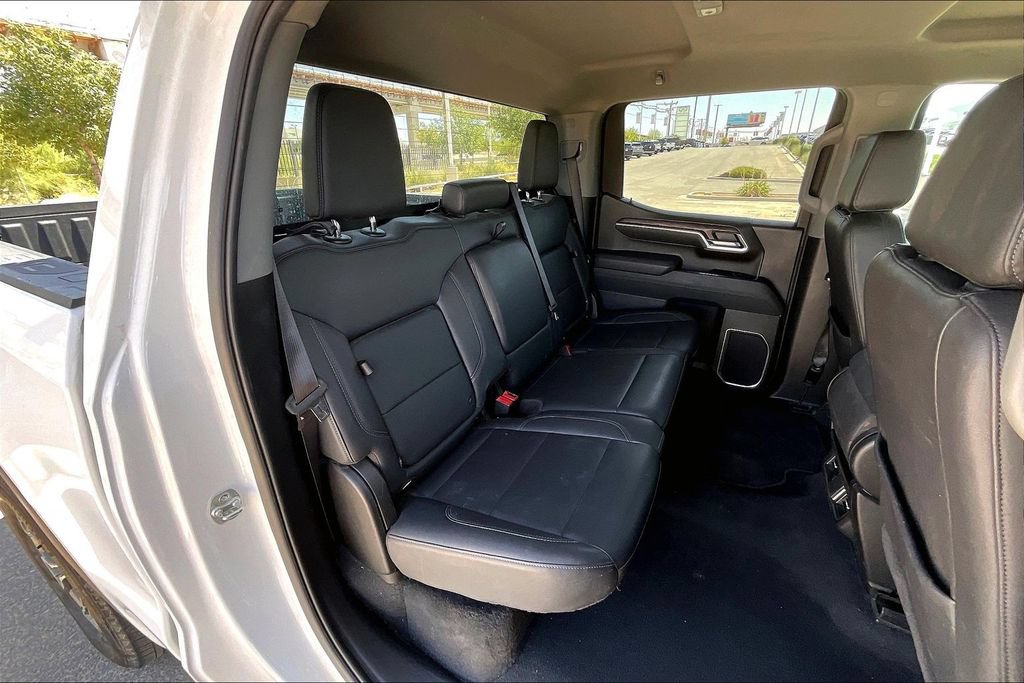 Used 2025 GMC Sierra 1500 SLT RWD image 26