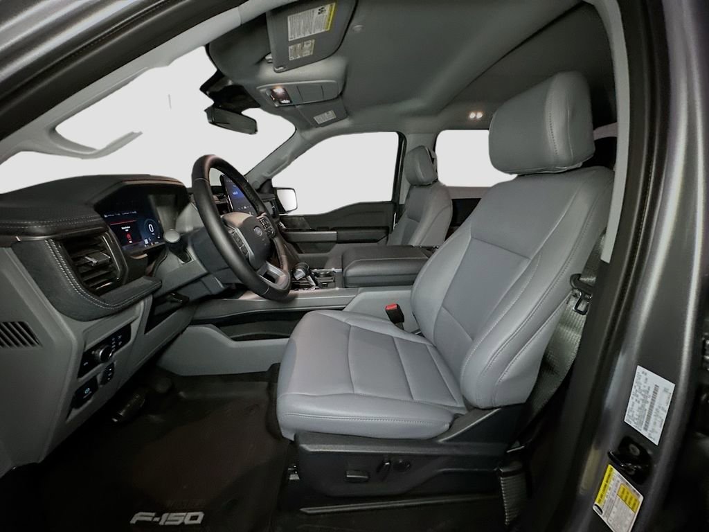 New 2025 Ford F150 Lightning Flash AWD/4WD image 16