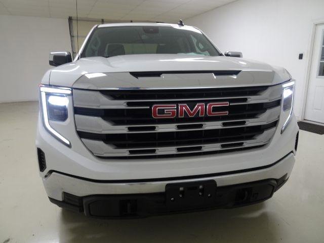 Used 2024 GMC Sierra 1500 SLE image 10
