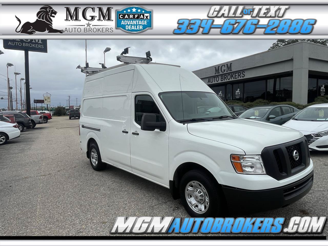 Used 2018 Nissan NV 2500 SV RWD image 1