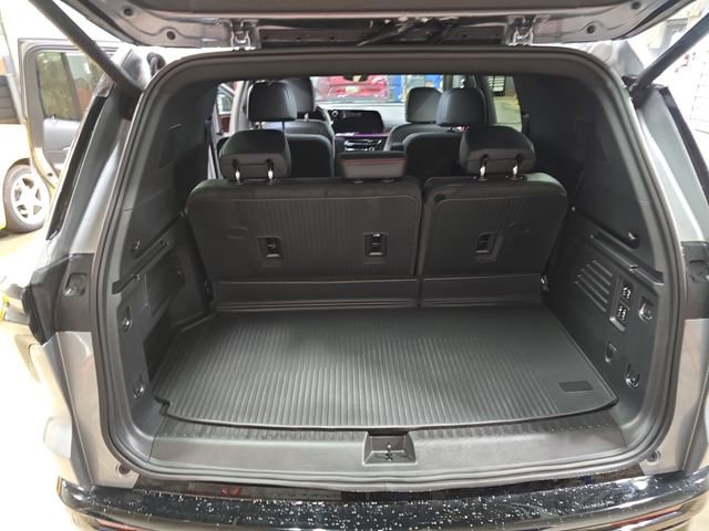 New 2026 Chevrolet Traverse RS w/ LPO, Floor Liner Package image 16