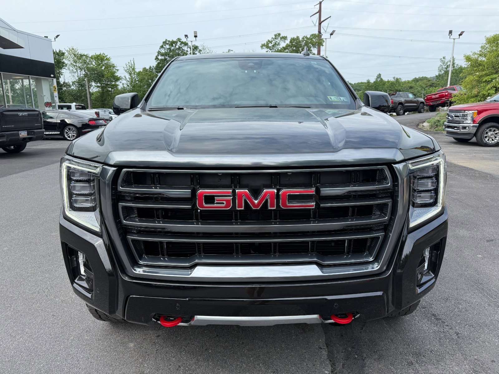 Used 2023 GMC Yukon AT4 image 8