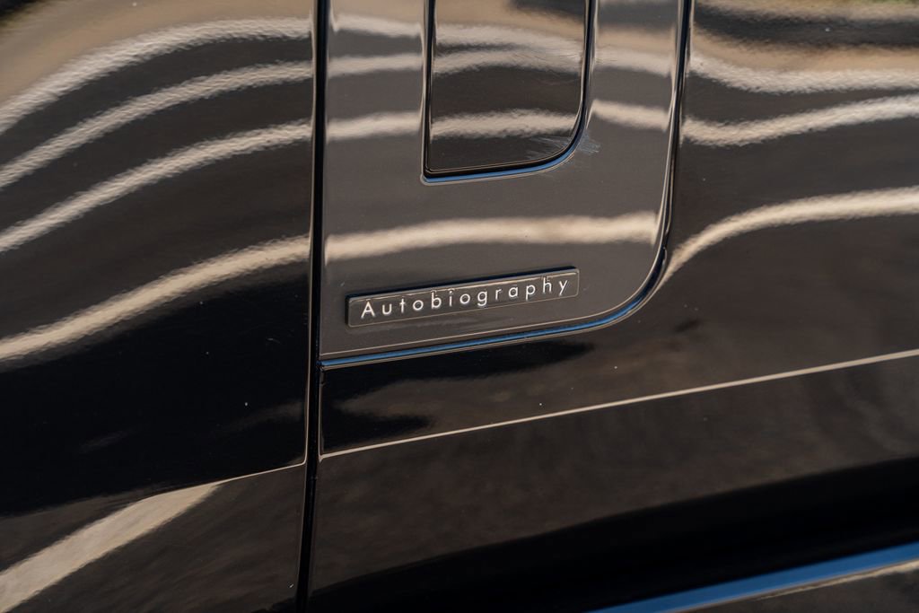 Used 2024 Land Rover Range Rover Long Wheelbase Autobiography AWD/4WD image 23