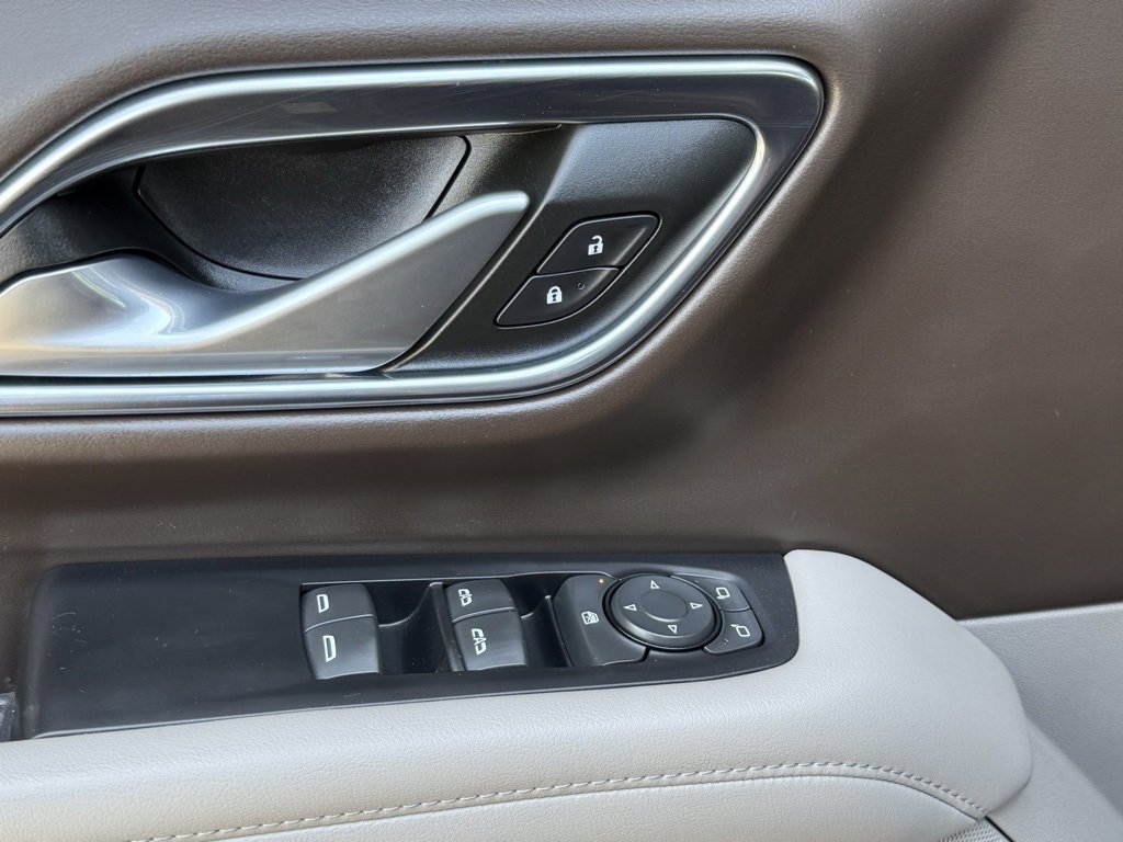 Used 2022 GMC Yukon SLE image 13