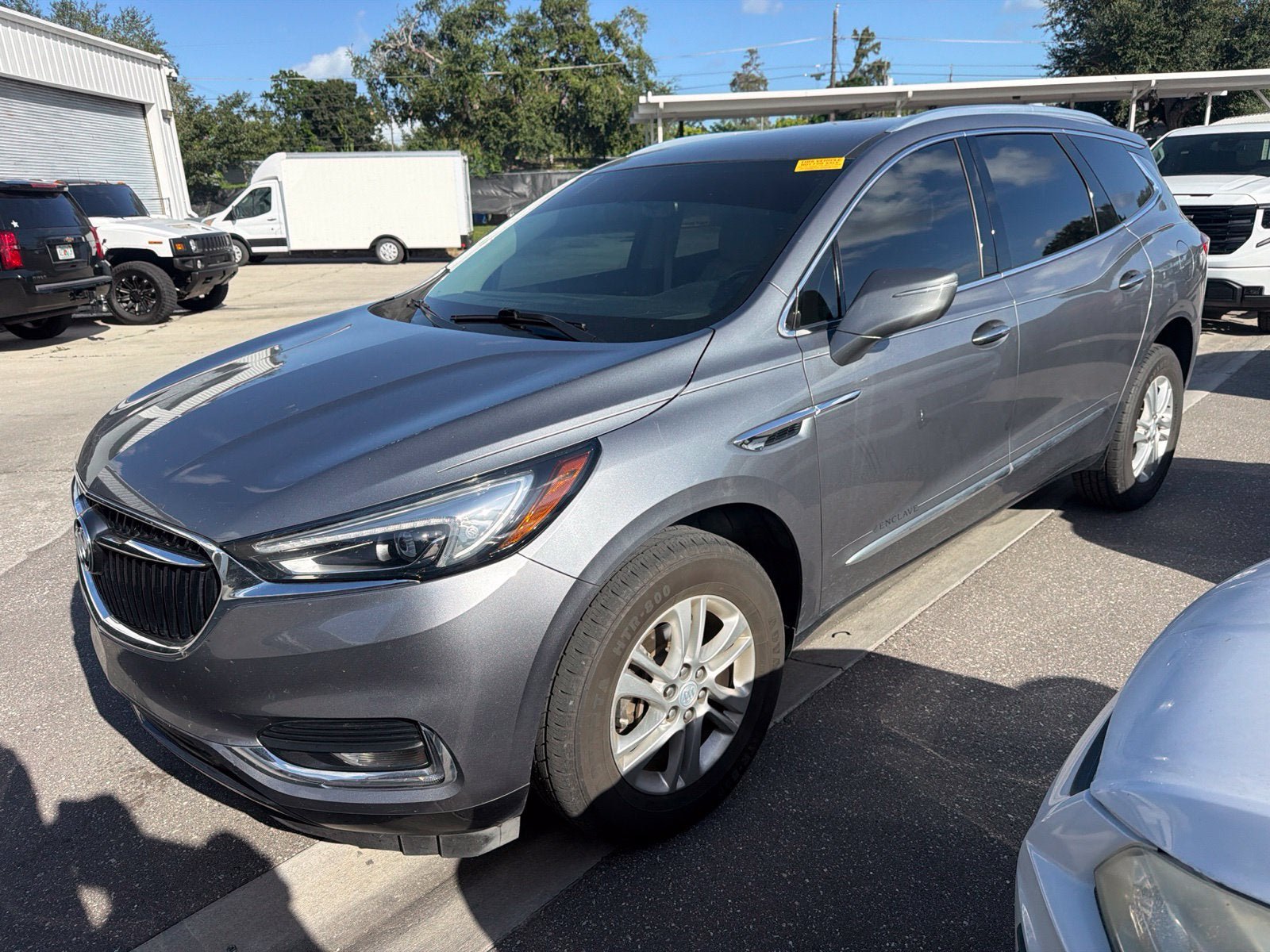 Used 2019 Buick Enclave Essence FWD image 3