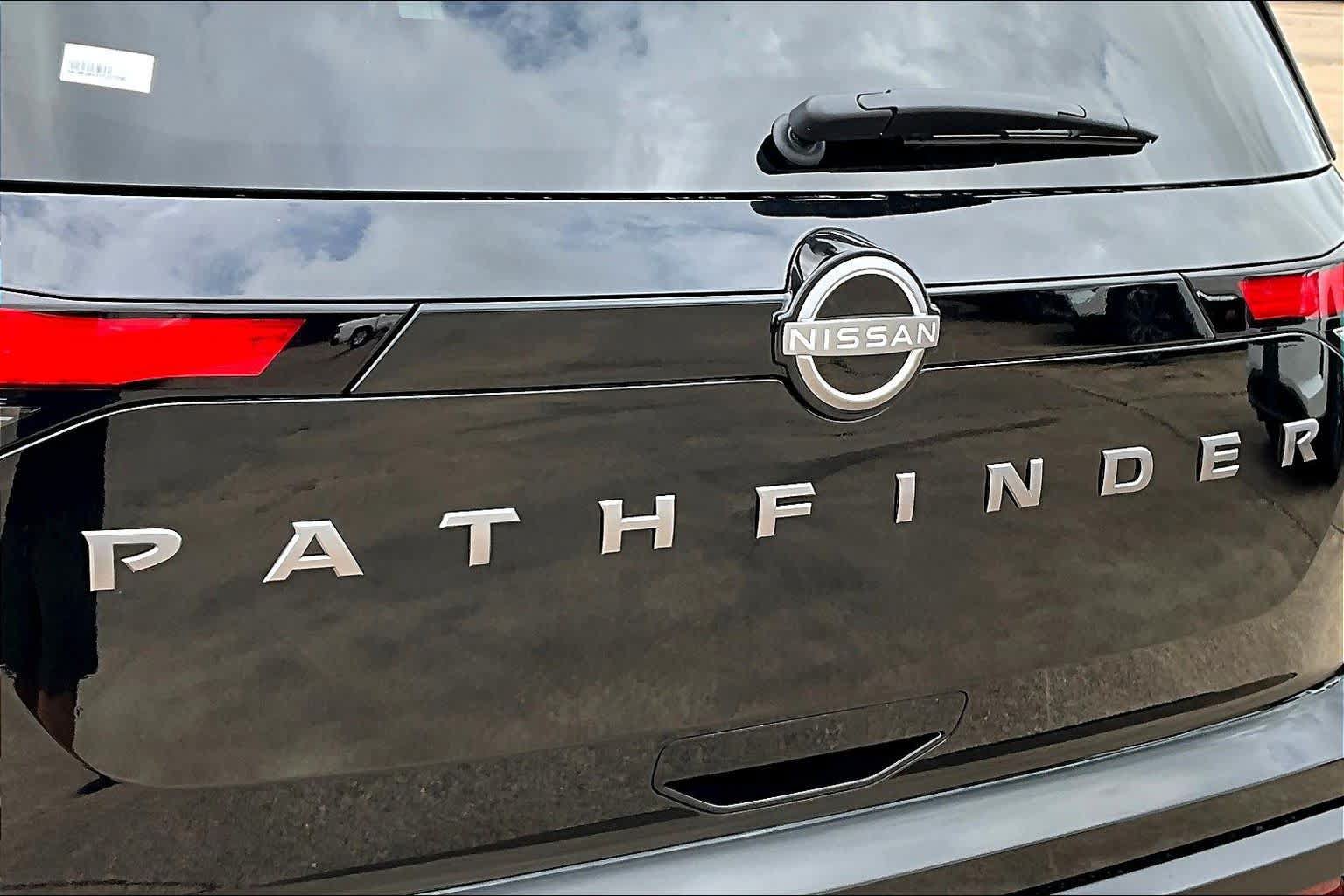 New 2026 Nissan Pathfinder SV FWD image 8