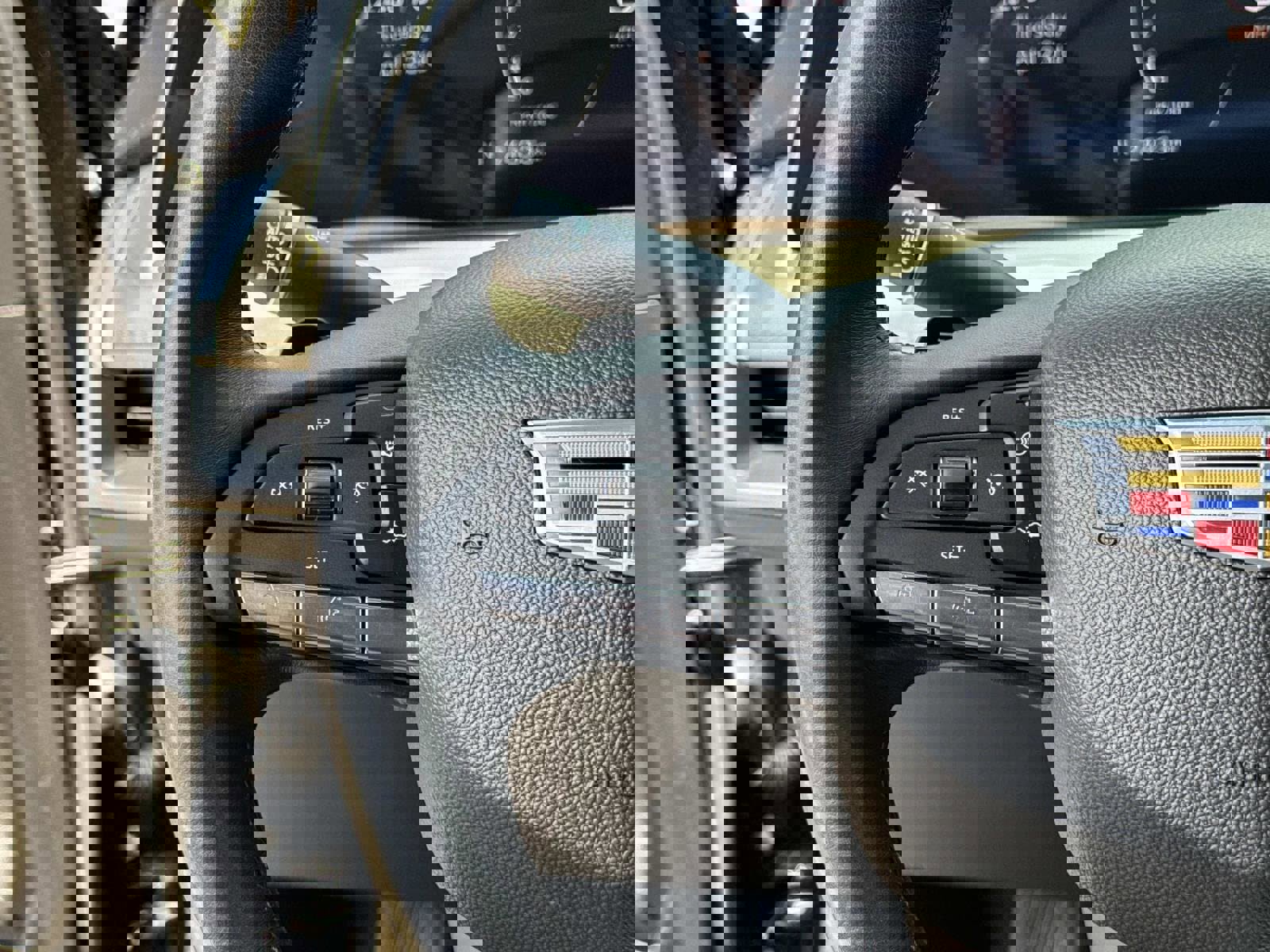 Used 2024 Cadillac XT4 Luxury w/ Cold Weather Package FWD image 31