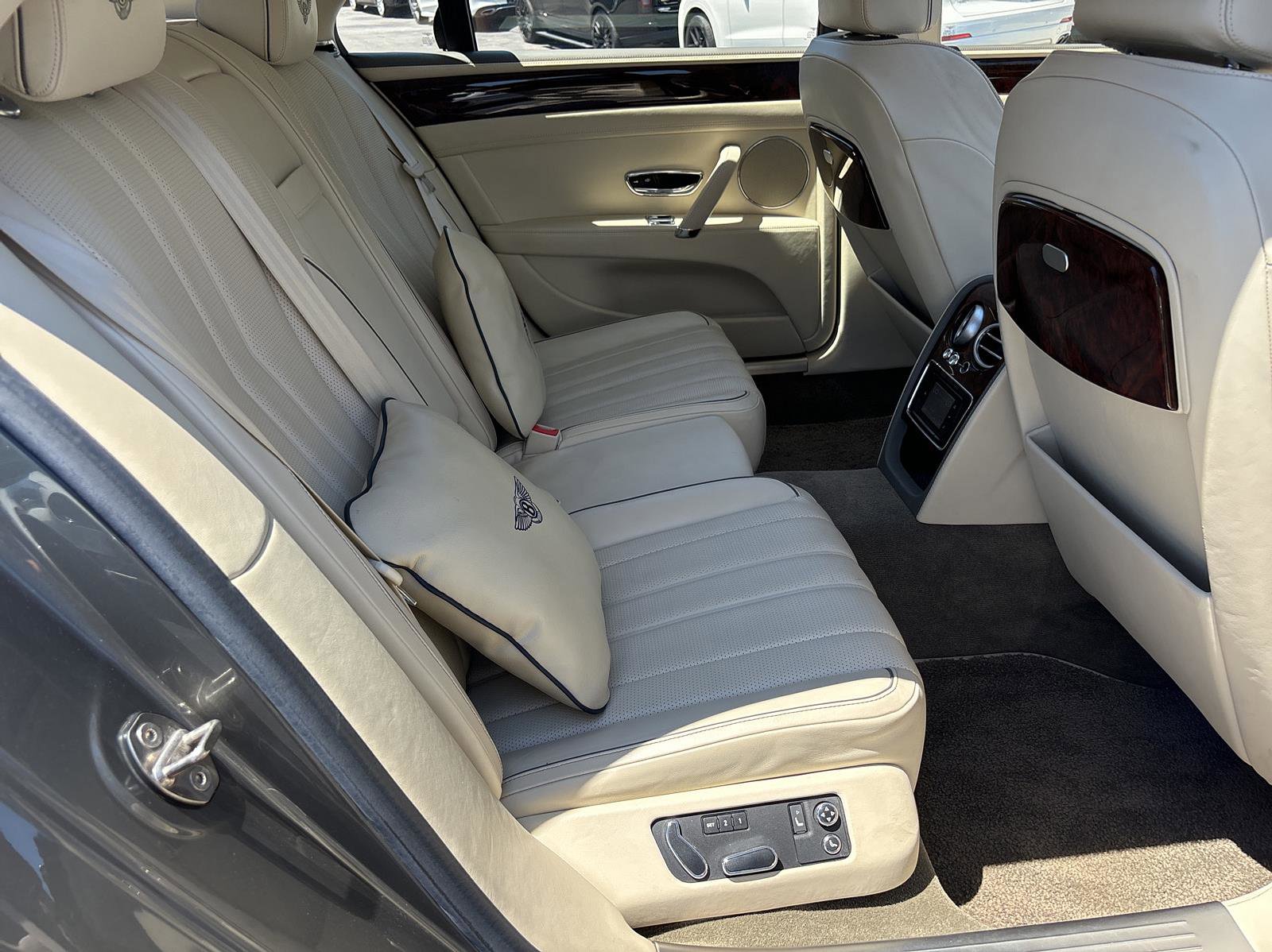 Used 2014 Bentley Flying Spur W12 image 12