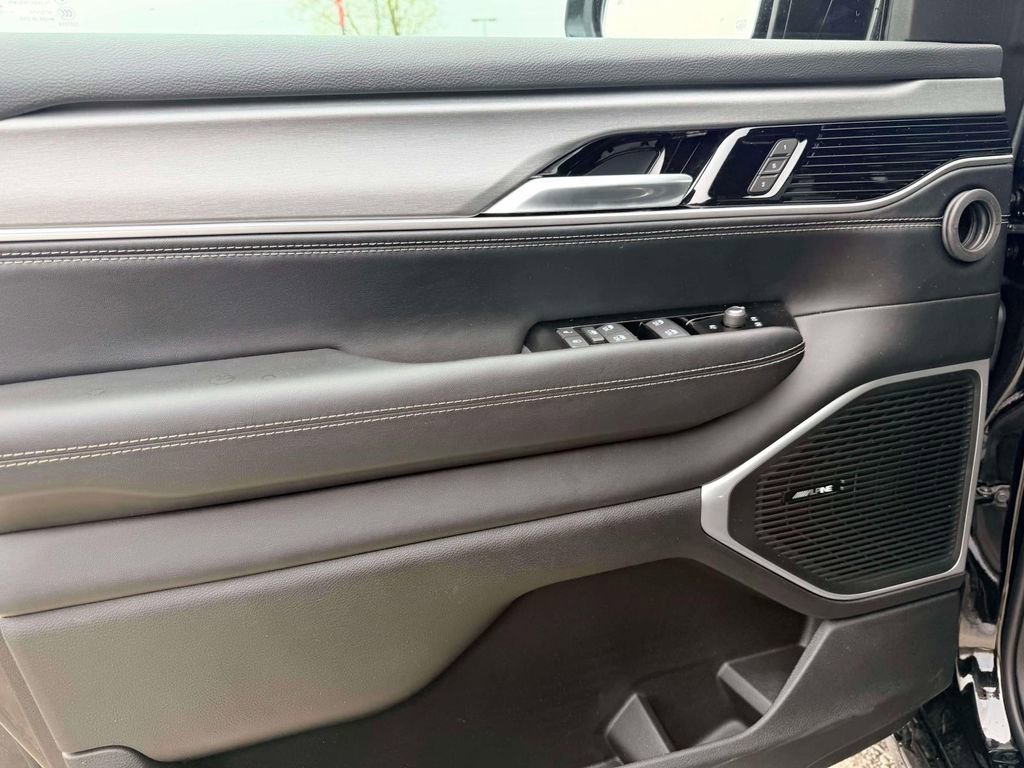 New 2026 Jeep Grand Wagoneer L Limited w/ Convenience Group I image 13