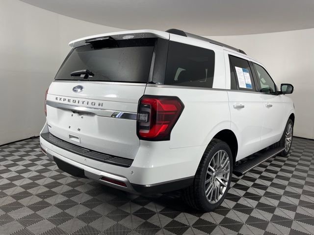 Used 2024 Ford Expedition Limited image 11