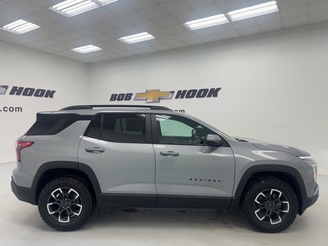 New 2025 Chevrolet Equinox ACTIV w/ Convenience Package III image 4