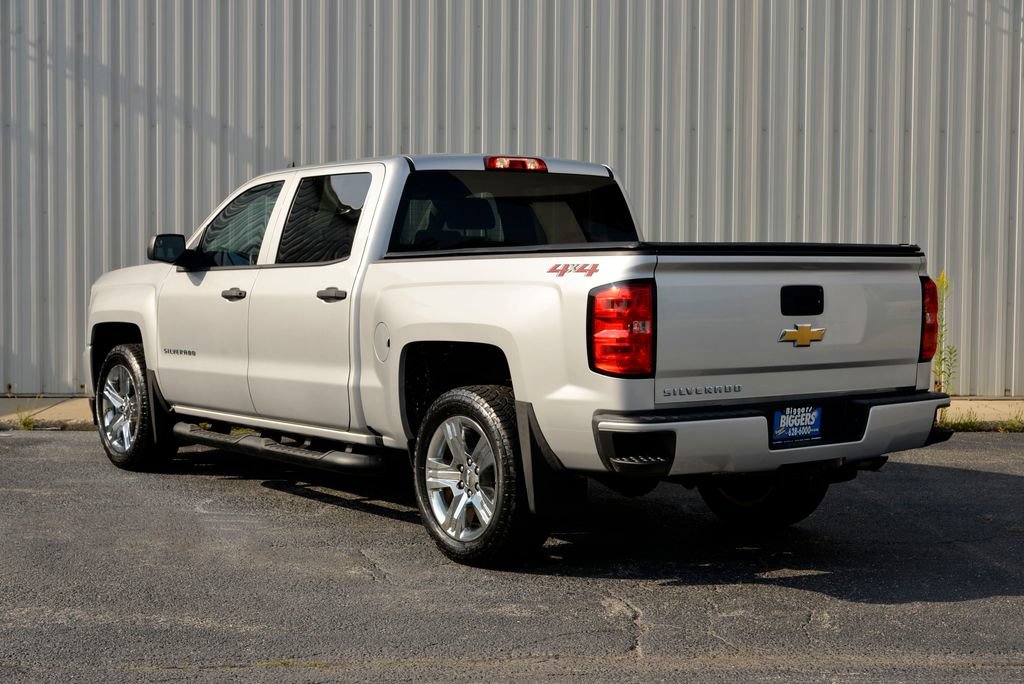 Used 2018 Chevrolet Silverado 1500 Custom w/ Custom Convenience Package AWD/4WD image 6