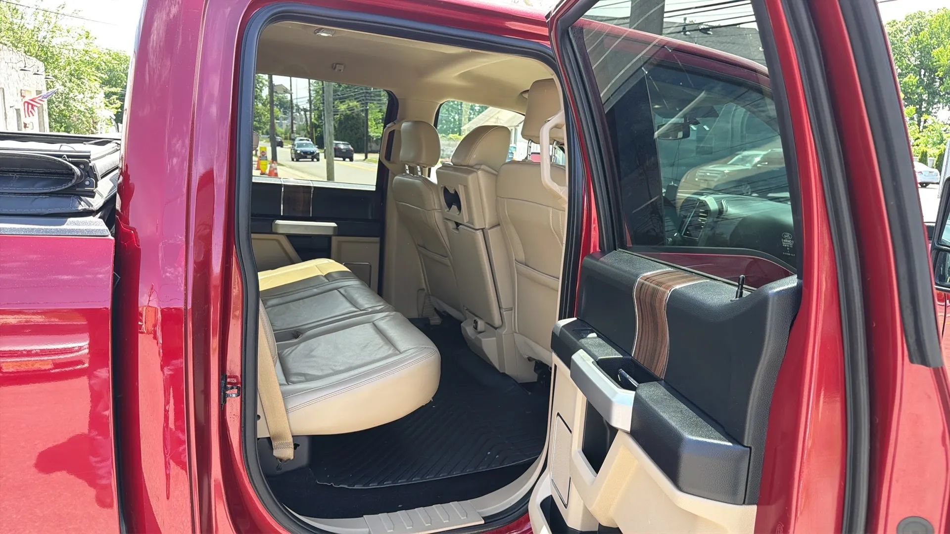 Used 2016 Ford F150 Lariat w/ Heavy-Duty Payload Package AWD/4WD image 25