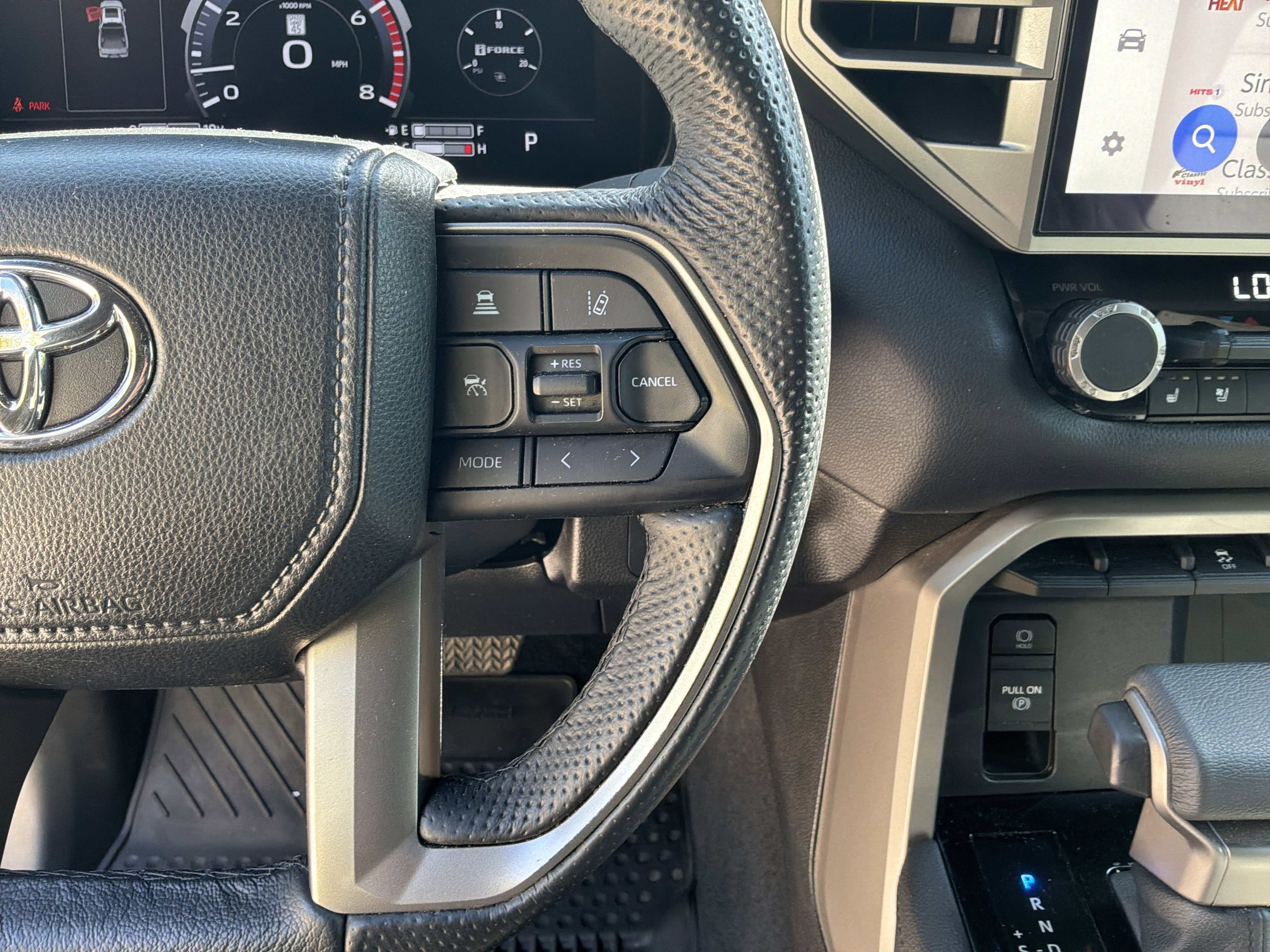 Used 2025 Toyota Tundra Limited AWD/4WD image 20
