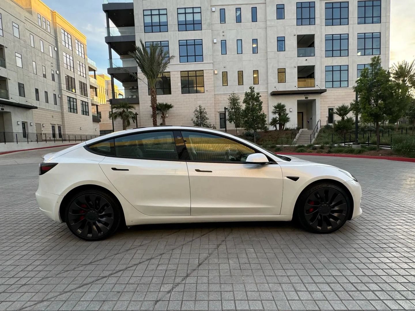 Used 2020 Tesla Model 3 Performance AWD/4WD image 4