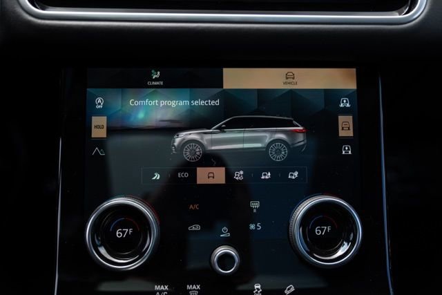 Used 2021 Land Rover Range Rover Velar R-Dynamic S image 36