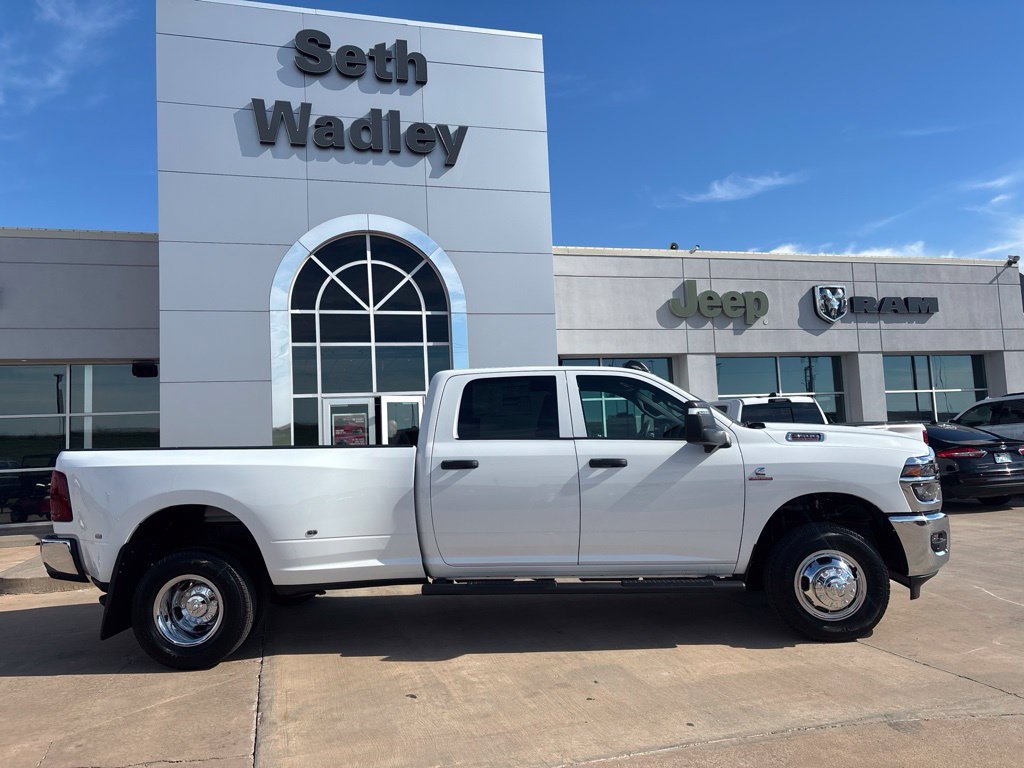 New 2027 RAM 3500 Tradesman AWD/4WD image 8
