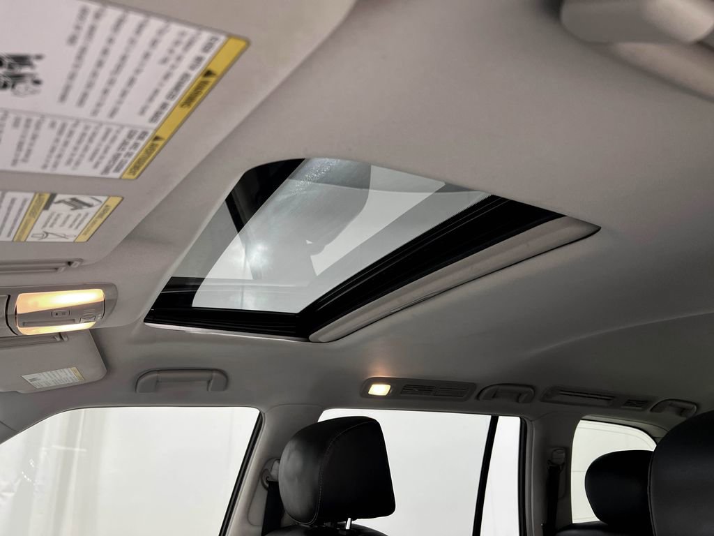 Used 2016 INFINITI QX80 Luxe w/ 22" Wheel Package image 13