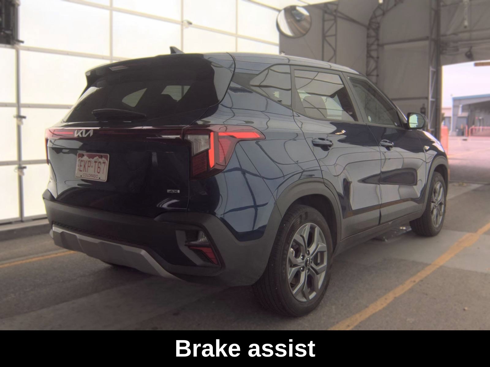 Used 2026 Kia Seltos LX AWD/4WD image 4