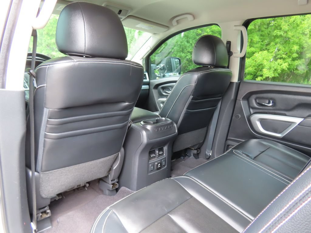 Used 2017 Nissan Titan PRO-4X w/ Pro-4x Convenience Package AWD/4WD image 29