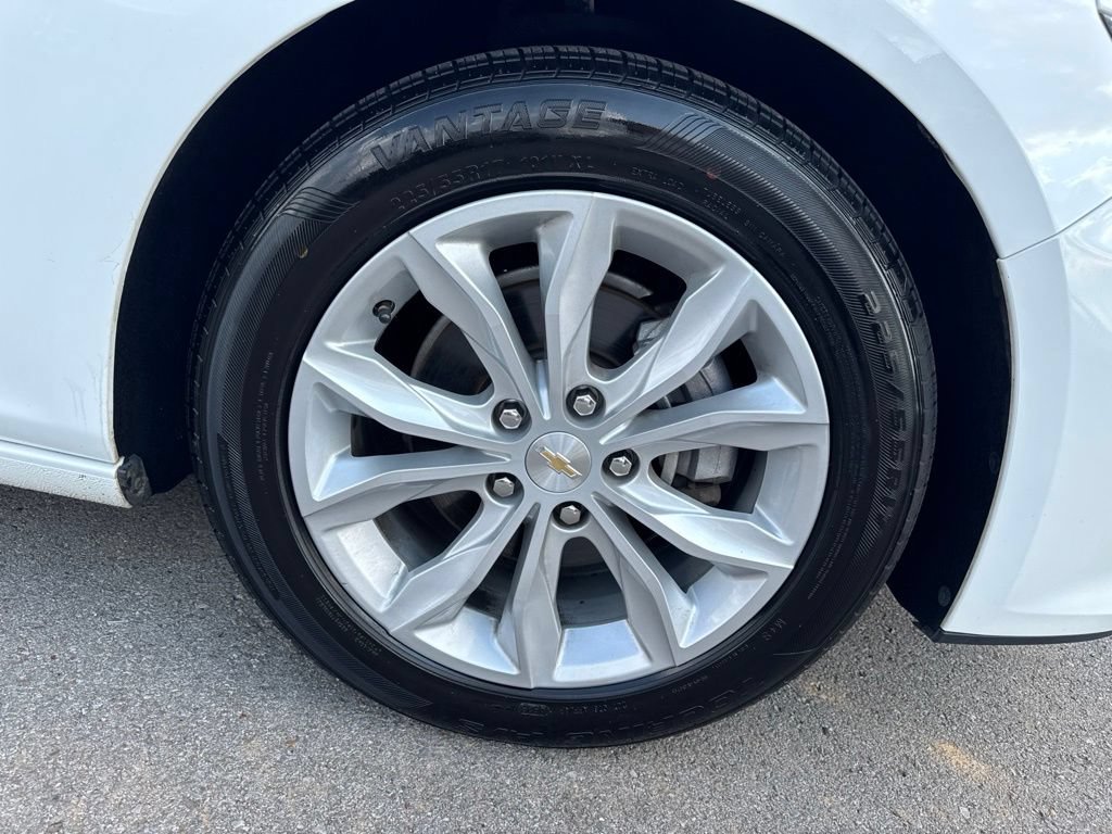 Used 2024 Chevrolet Malibu LT FWD image 25