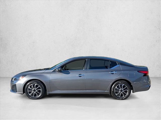 Used 2024 Nissan Altima 2.5 S FWD image 9