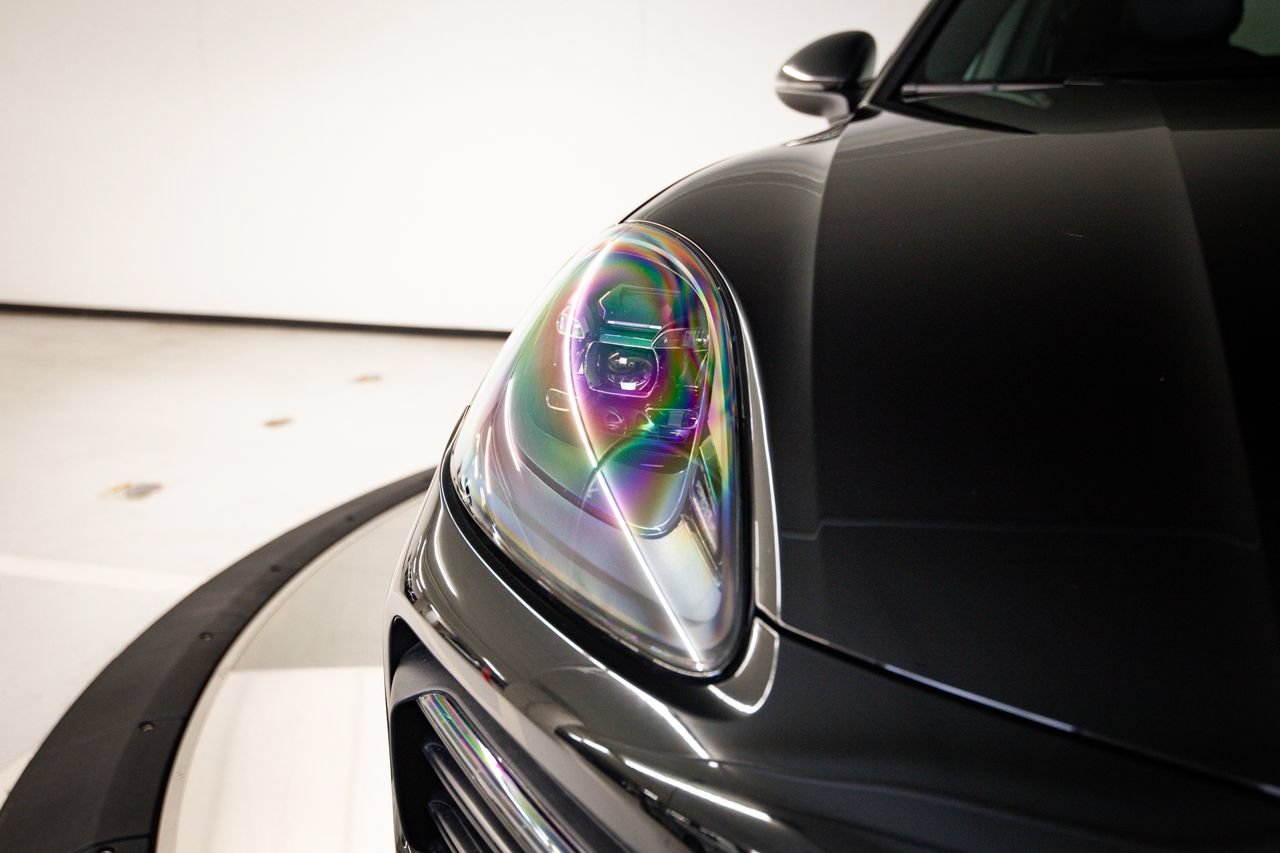 Certified 2023 Porsche Cayenne Platinum Edition AWD/4WD image 13