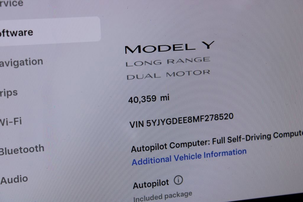 Used 2021 Tesla Model Y Long Range image 32