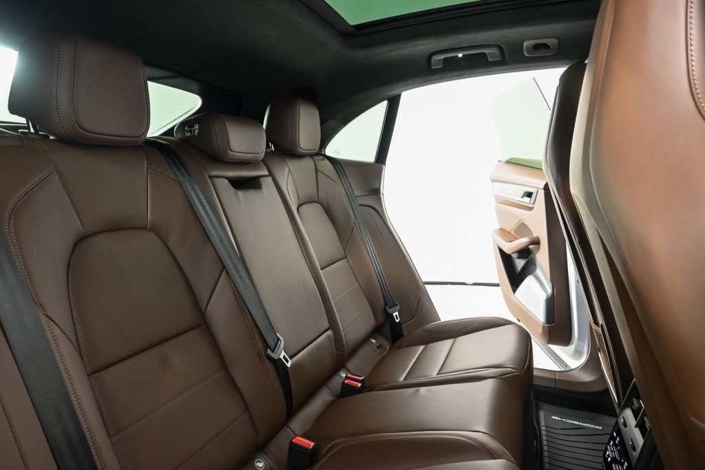 New 2025 Porsche Macan Turbo Electric image 24