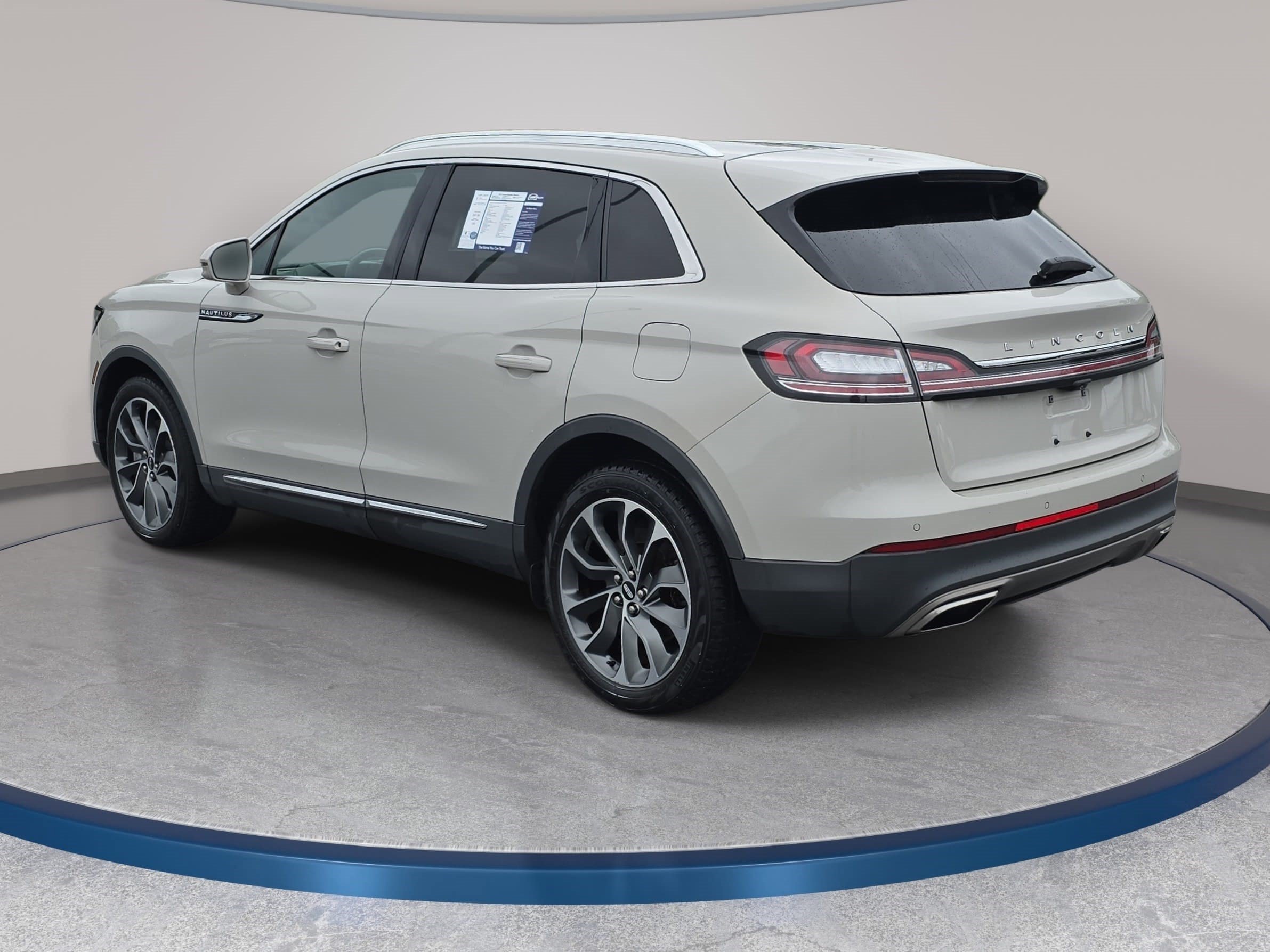 Certified 2023 Lincoln Nautilus Reserve AWD/4WD image 7