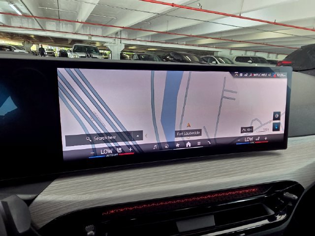 Used 2025 BMW i4 eDrive40 w/ M Sport Package RWD image 33