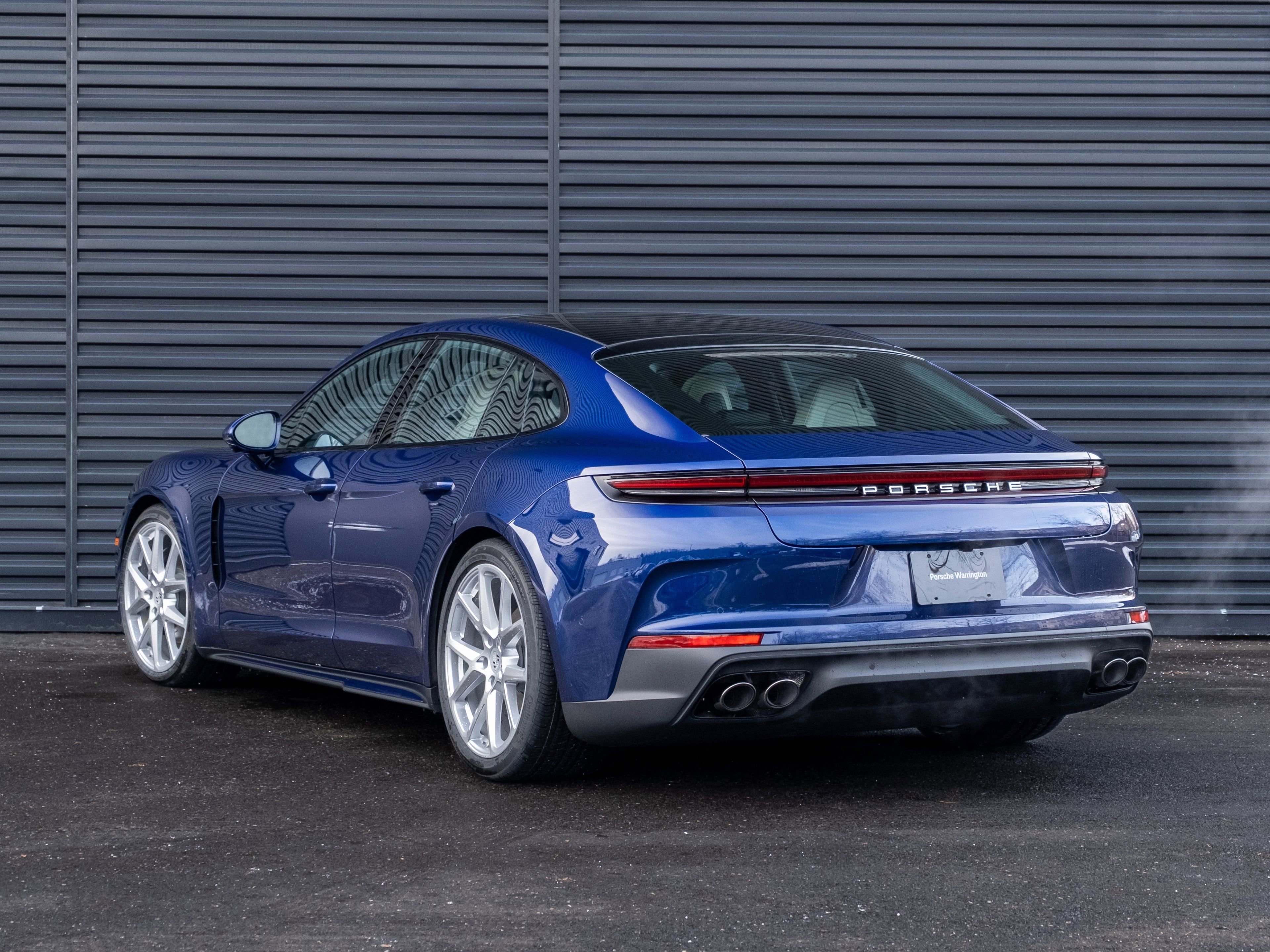 New 2026 Porsche Panamera 4 image 3